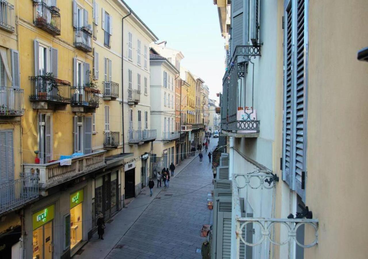 Casa Del Vicolo, Nel Cuore Della Pavia Storica Exterior foto