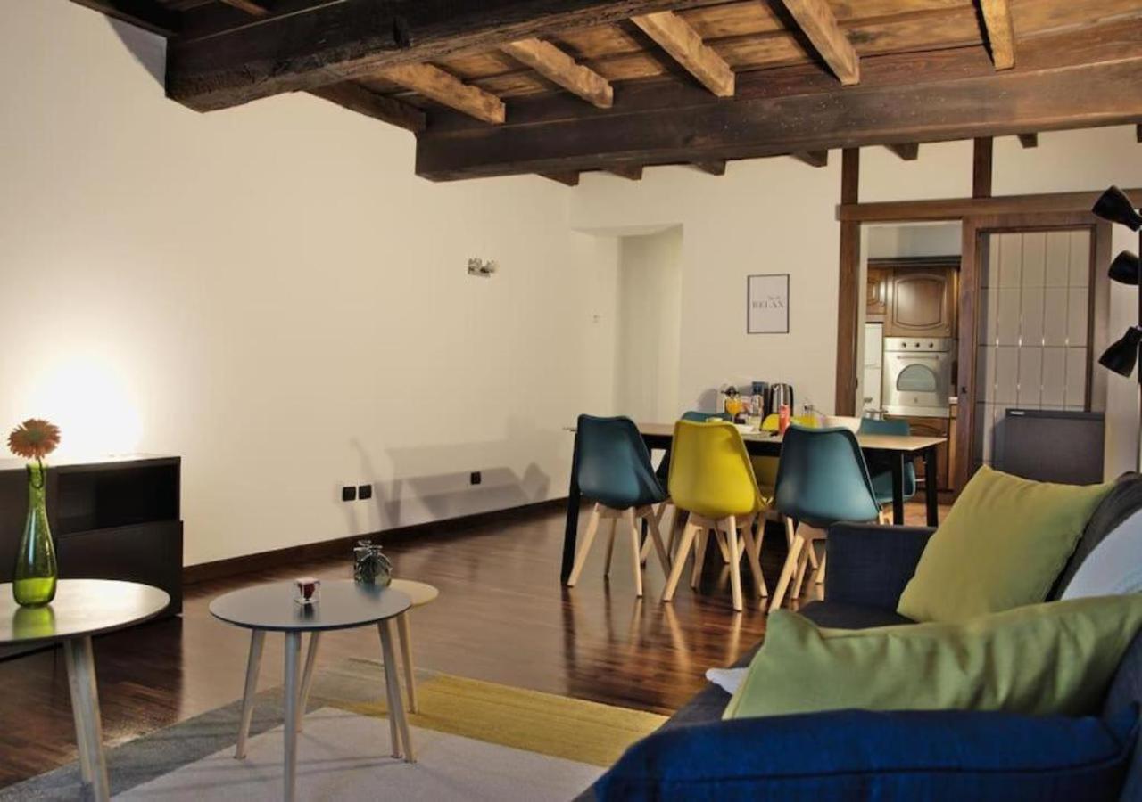 Casa Del Vicolo, Nel Cuore Della Pavia Storica Exterior foto