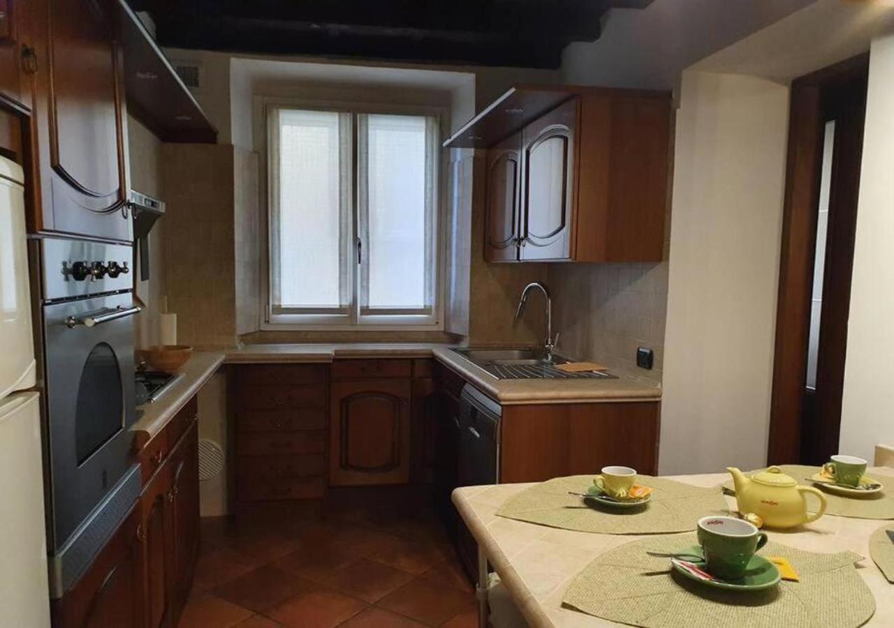Casa Del Vicolo, Nel Cuore Della Pavia Storica Exterior foto